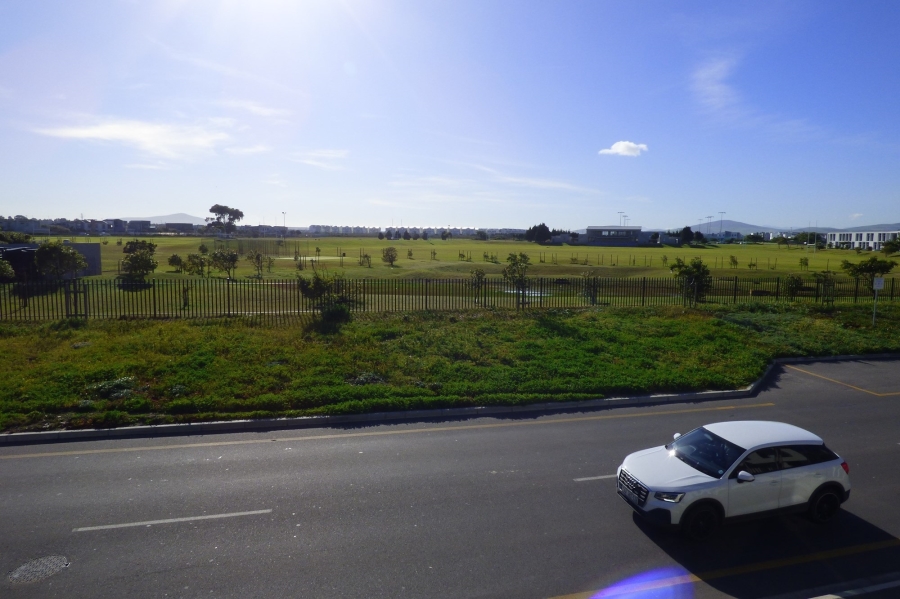 2 Bedroom Property for Sale in Parklands North Western Cape